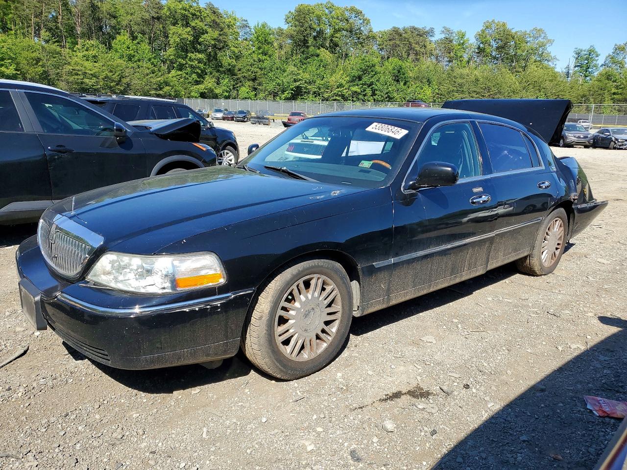 2003 LINCOLN TOWNCAR SIGNATURE | 1LNHM82W73Y608414 | UPCARS