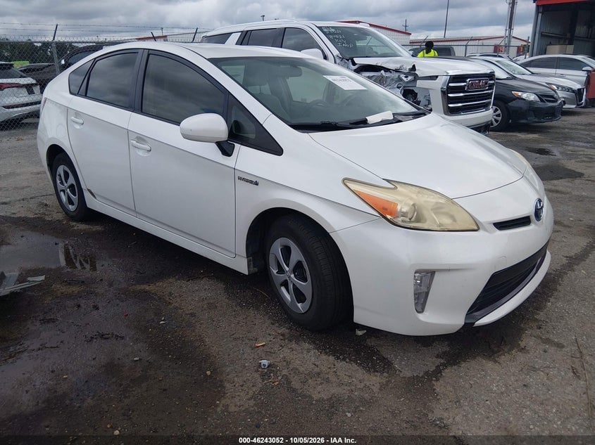 2013 TOYOTA PRIUS TWO | JTDKN3DU5D5696369 | UPCARS