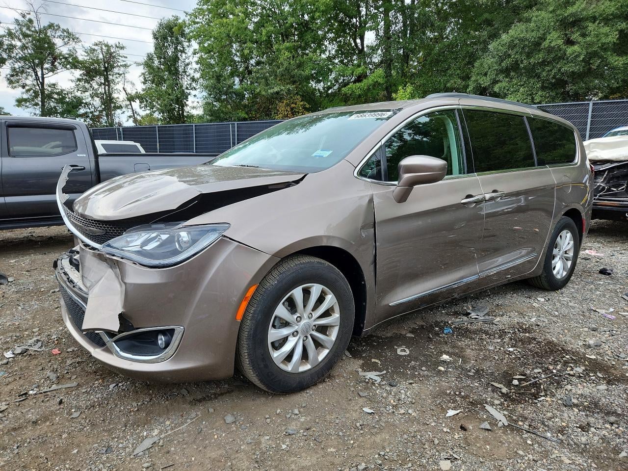 2017 CHRYSLER PACIFICA TOURING L | 2C4RC1BG3HR763856 | UPCARS