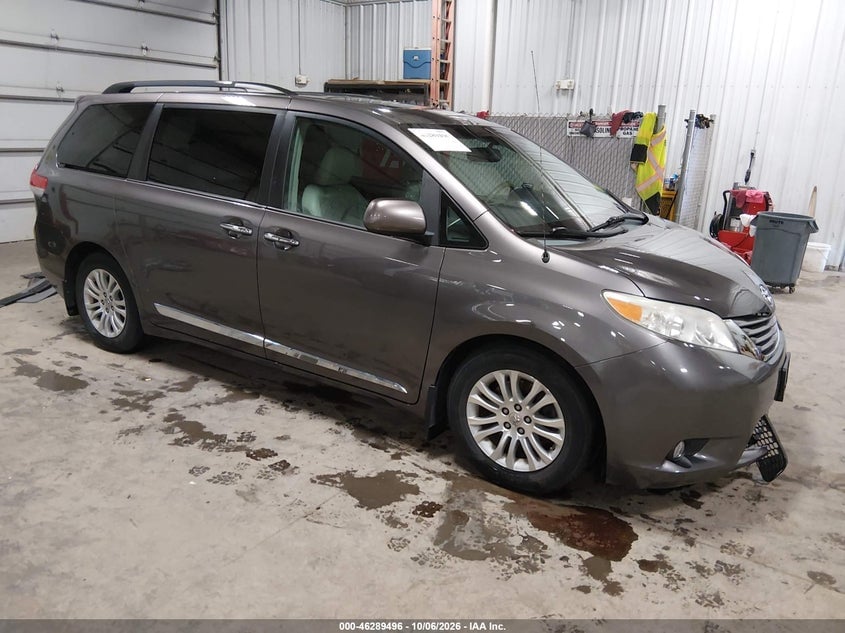 2013 TOYOTA SIENNA XLE V6 8 PASSENGER | 5TDYK3DCXDS334073 | UPCARS