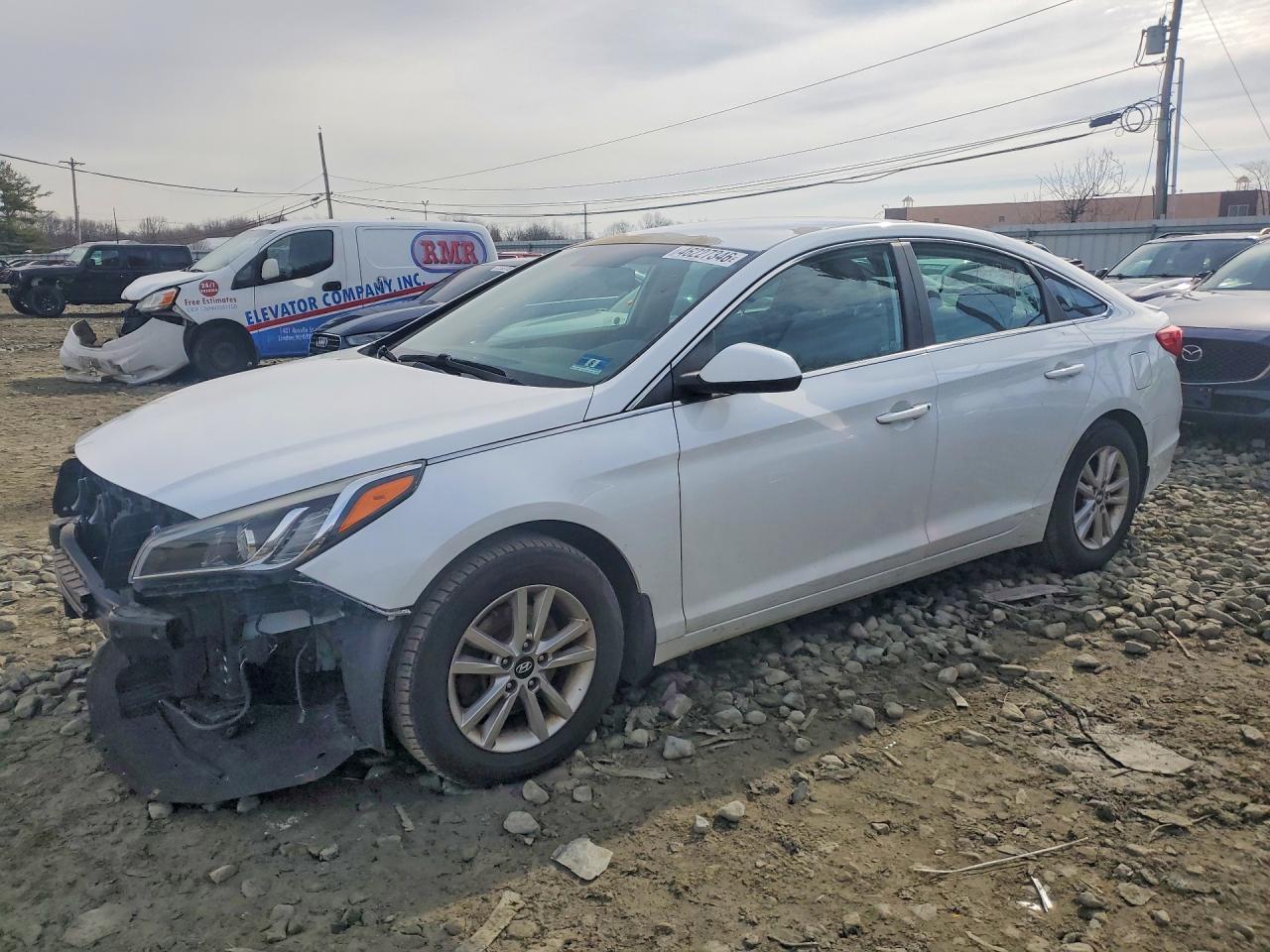 2015 HYUNDAI SONATA SE | 5NPE24AF2FH215711 | UPCARS