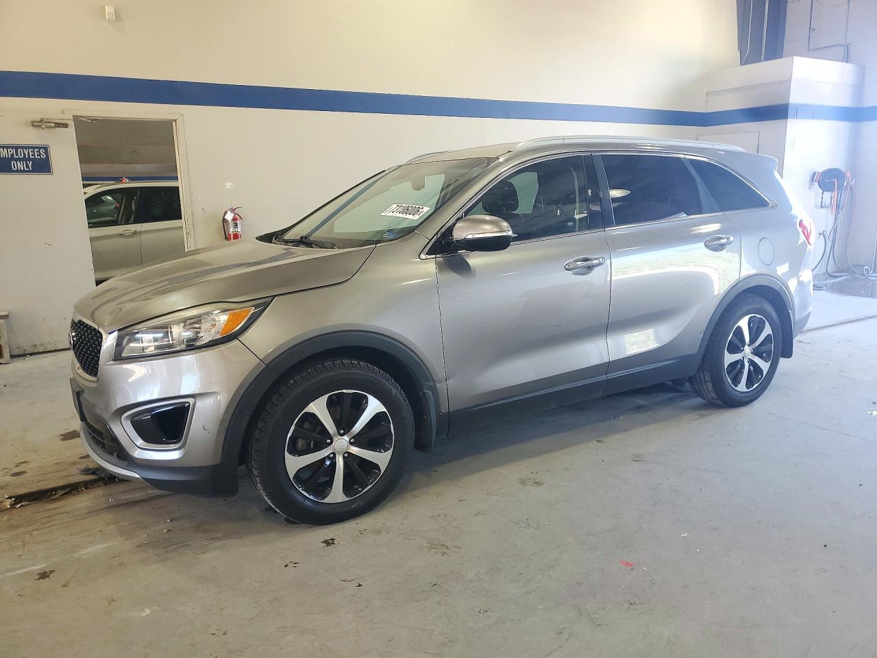 2016 KIA SORENTO EX | 5XYPH4A50GG142832 | UPCARS