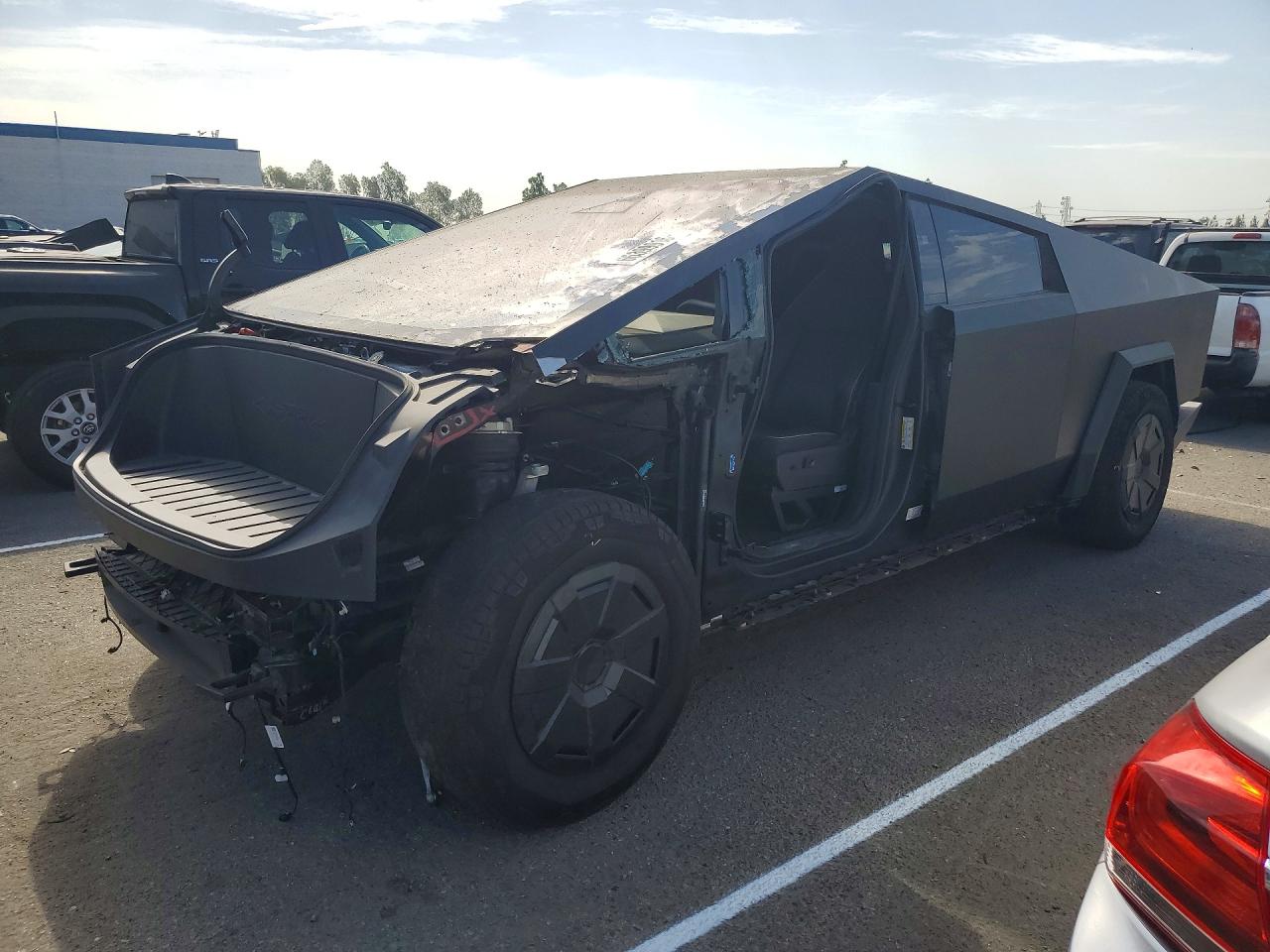 2025 TESLA CYBERTRUCK | 7G2CEHED6SA069170 | UPCARS