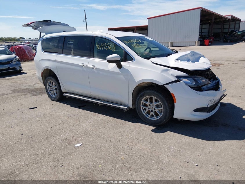 2022 CHRYSLER VOYAGER LX | 2C4RC1CG5NR147599 | UPCARS