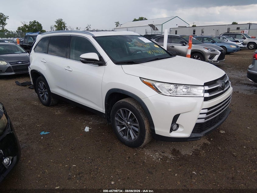2019 TOYOTA HIGHLANDER XLE | 5TDJZRFH9KS627503 | UPCARS