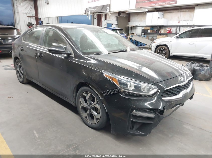2021 KIA FORTE LXS | 3KPF24AD7ME308700 | UPCARS