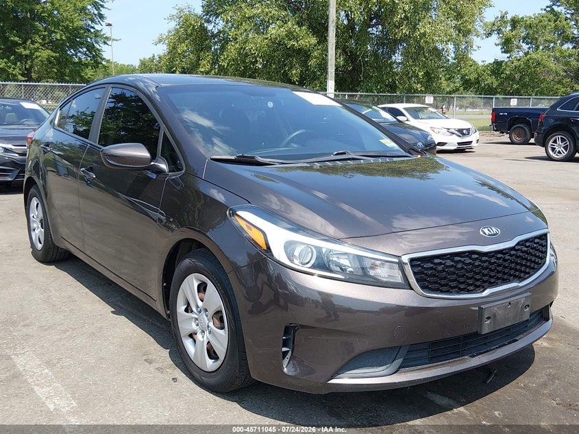 2017 KIA FORTE LX | 3KPFK4A70HE110296 | UPCARS