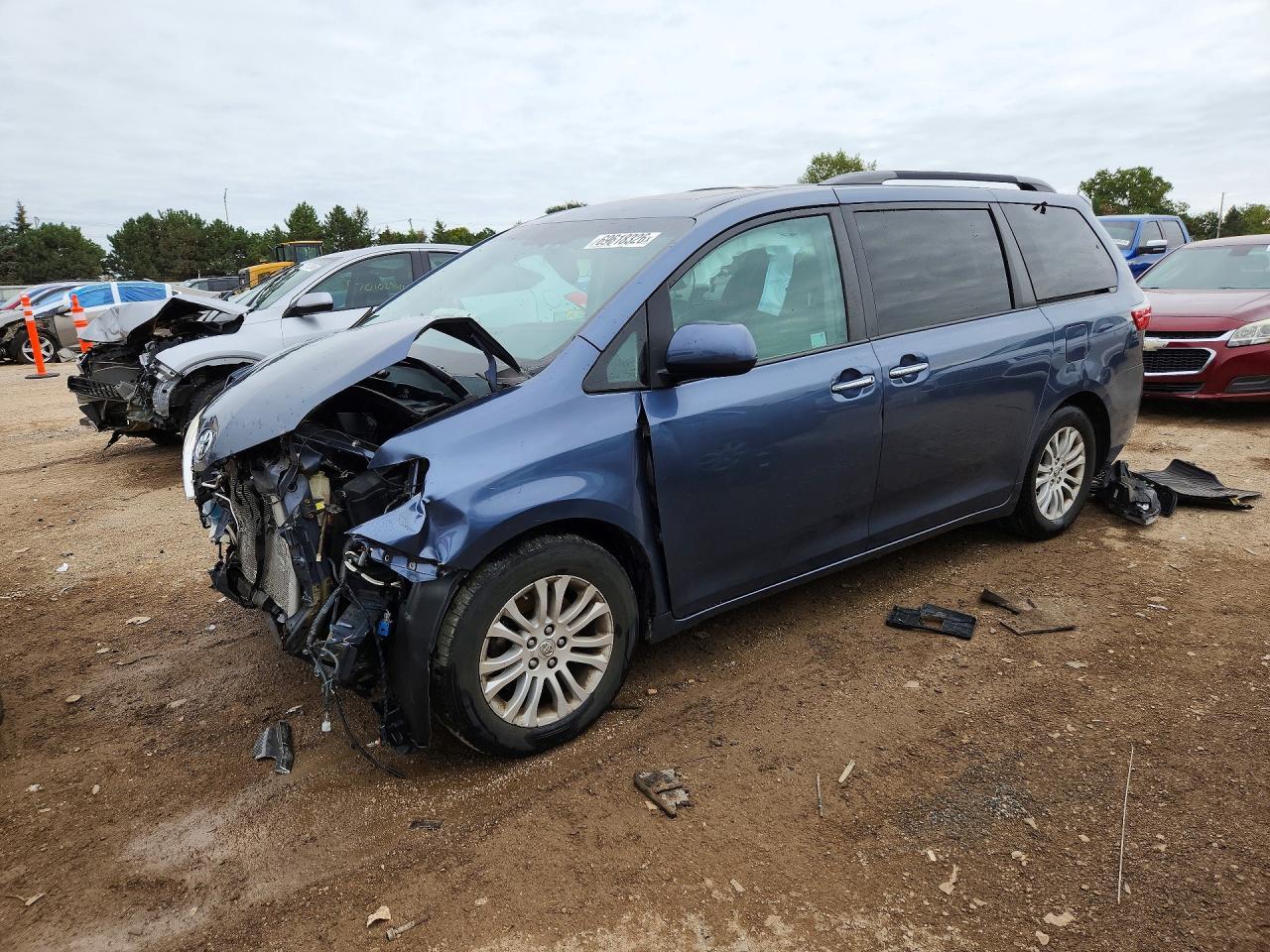 2015 TOYOTA SIENNA XLE PREMIUM 8-PASSENGER | 5TDYK3DCXFS563095 | UPCARS