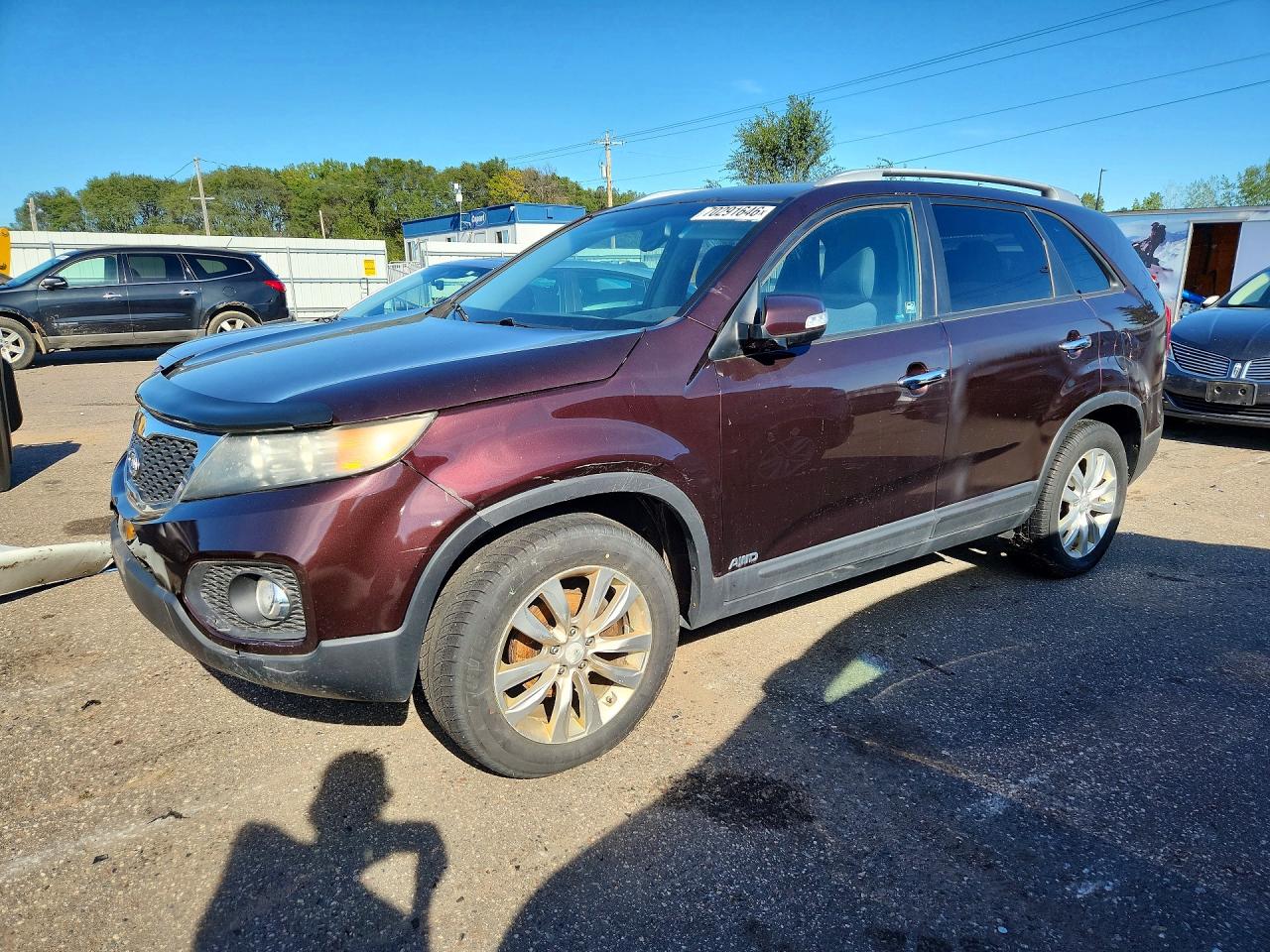 2011 KIA SORENTO LX | 5XYKTDA20BG159556 | UPCARS