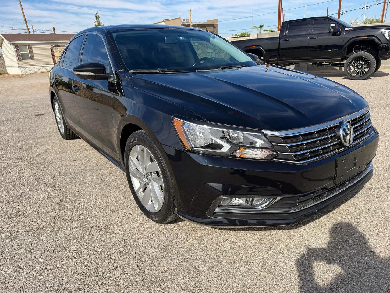 2018 VOLKSWAGEN PASSAT SE | 1VWBA7A33JC005519 | UPCARS