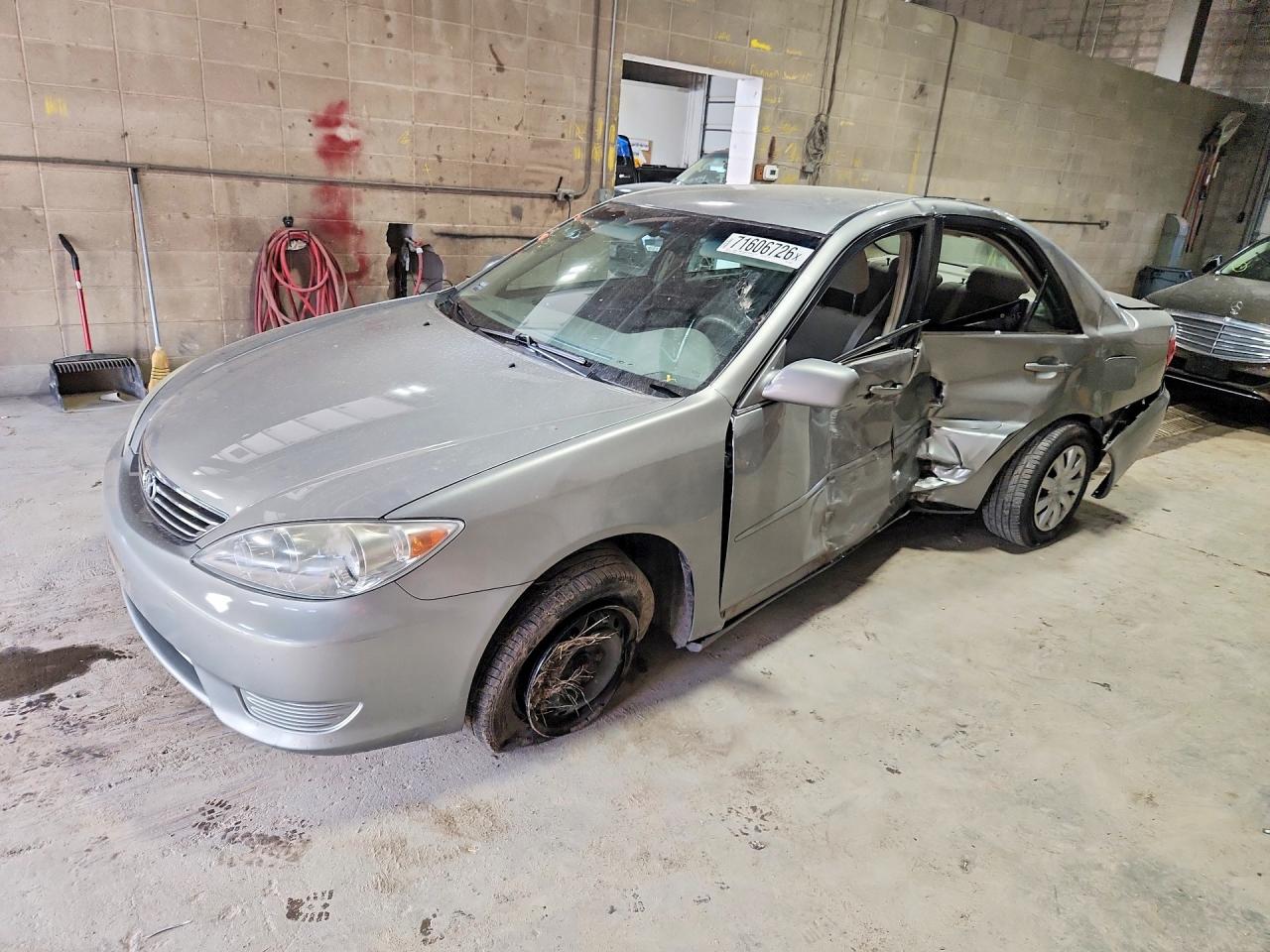 2005 TOYOTA CAMRY LE | 4T1BE32K75U976086 | UPCARS