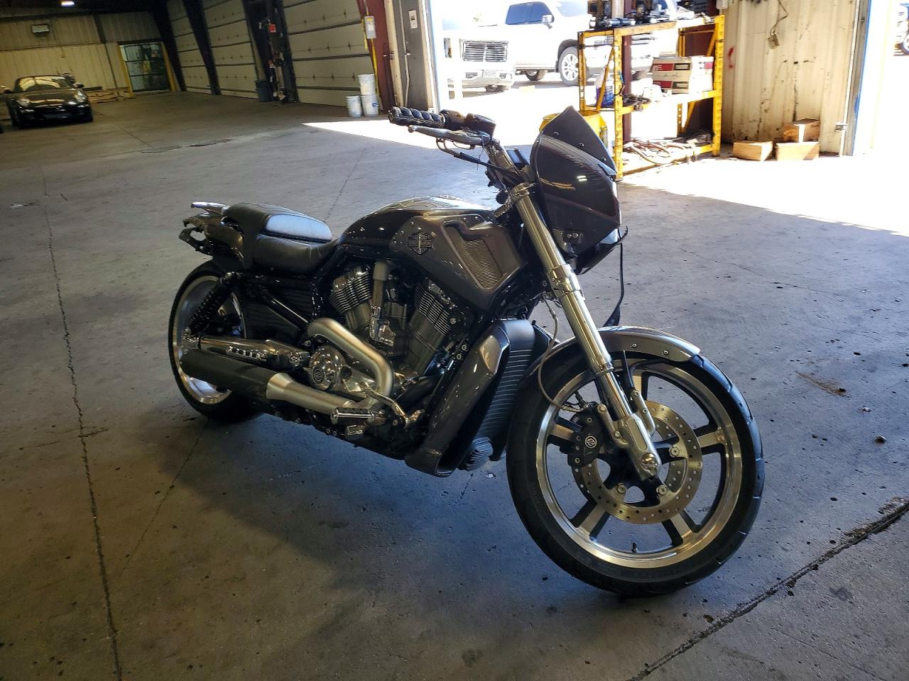 2014 HARLEY-DAVIDSON VRS VROD MUSCLE | 1HD1HPH15EC801384 | UPCARS