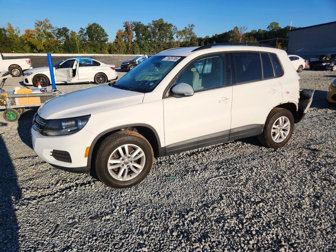 2017 VOLKSWAGEN TIGUAN S | WVGBV7AX0HK005161 | UPCARS