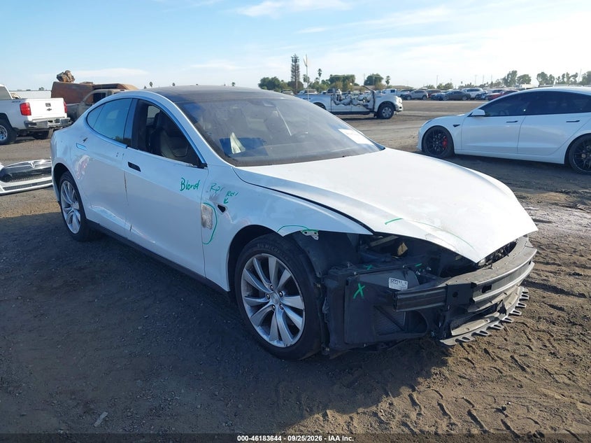 2015 TESLA MODEL S 70D/85D/P85D | 5YJSA1E27FF120135 | UPCARS