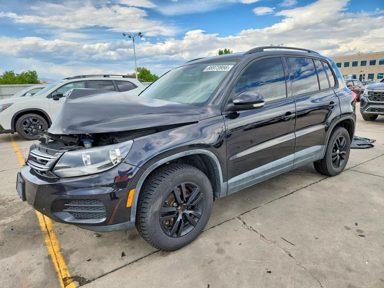 2017 VOLKSWAGEN TIGUAN S | WVGBV7AX5HK006807 | UPCARS