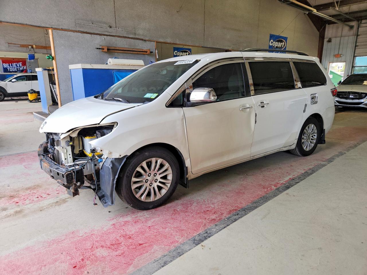 2015 TOYOTA SIENNA XLE 8-PASSENGER | 5TDYK3DC3FS566114 | UPCARS