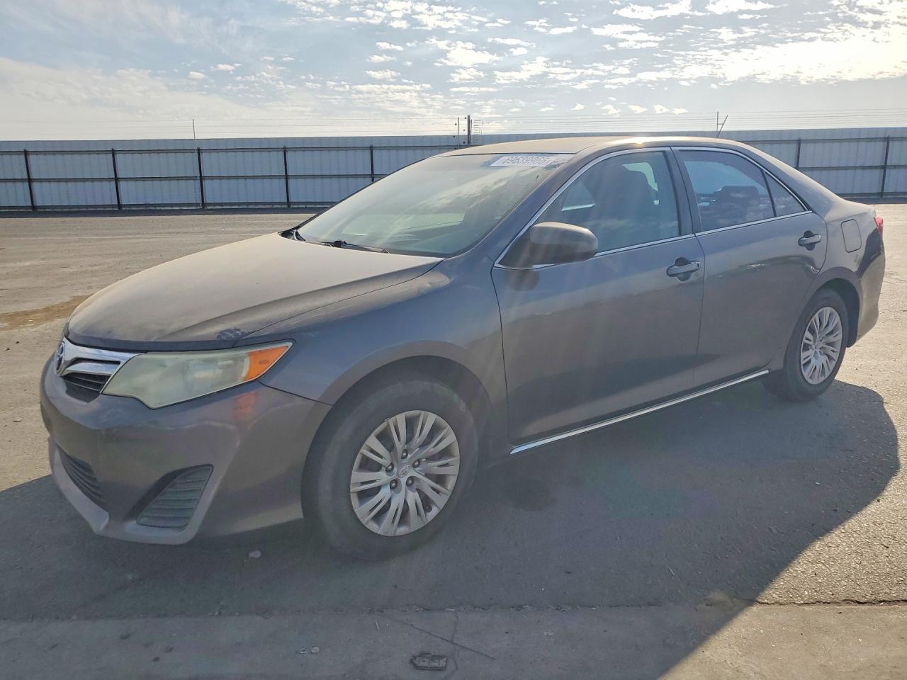 2014 TOYOTA CAMRY LE | 4T4BF1FKXER385252 | UPCARS