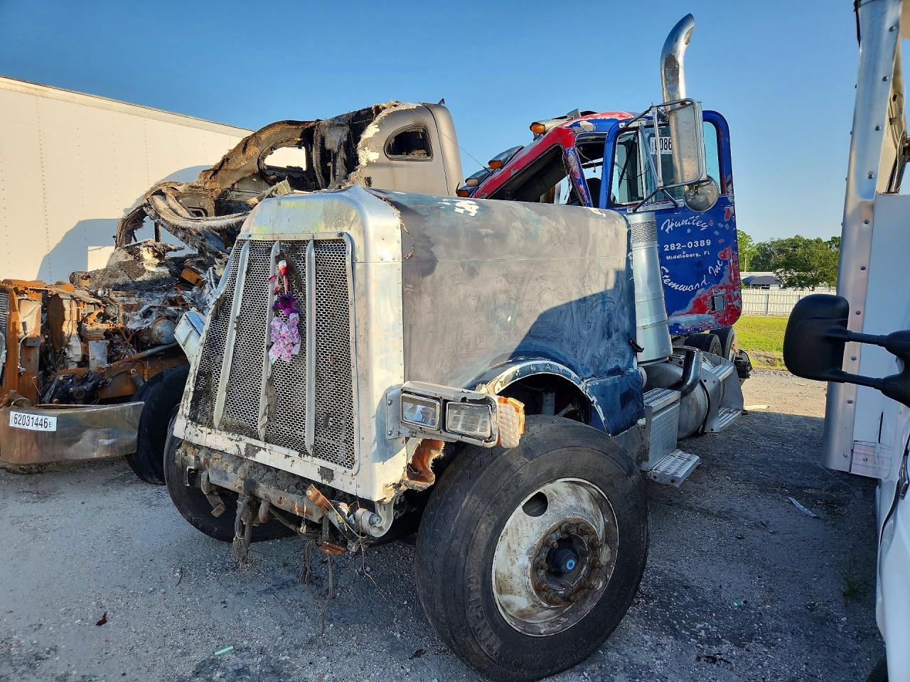 1998 PETERBILT ALL OTHER SEMI TRUCK | 1XP5DB9X1WN448960 | UPCARS
