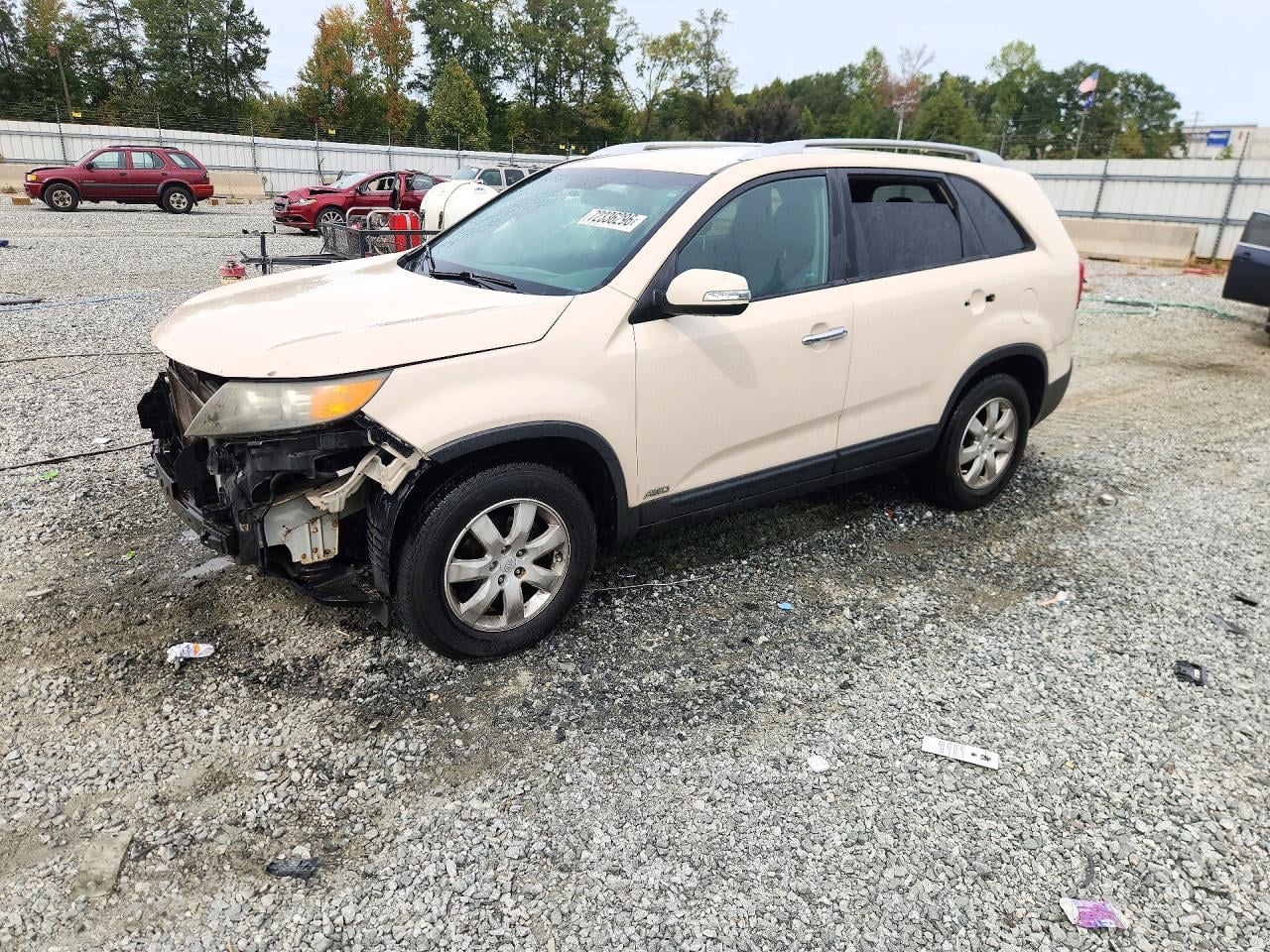 2011 KIA SORENTO LX | 5XYKTDA2XBG150007 | UPCARS