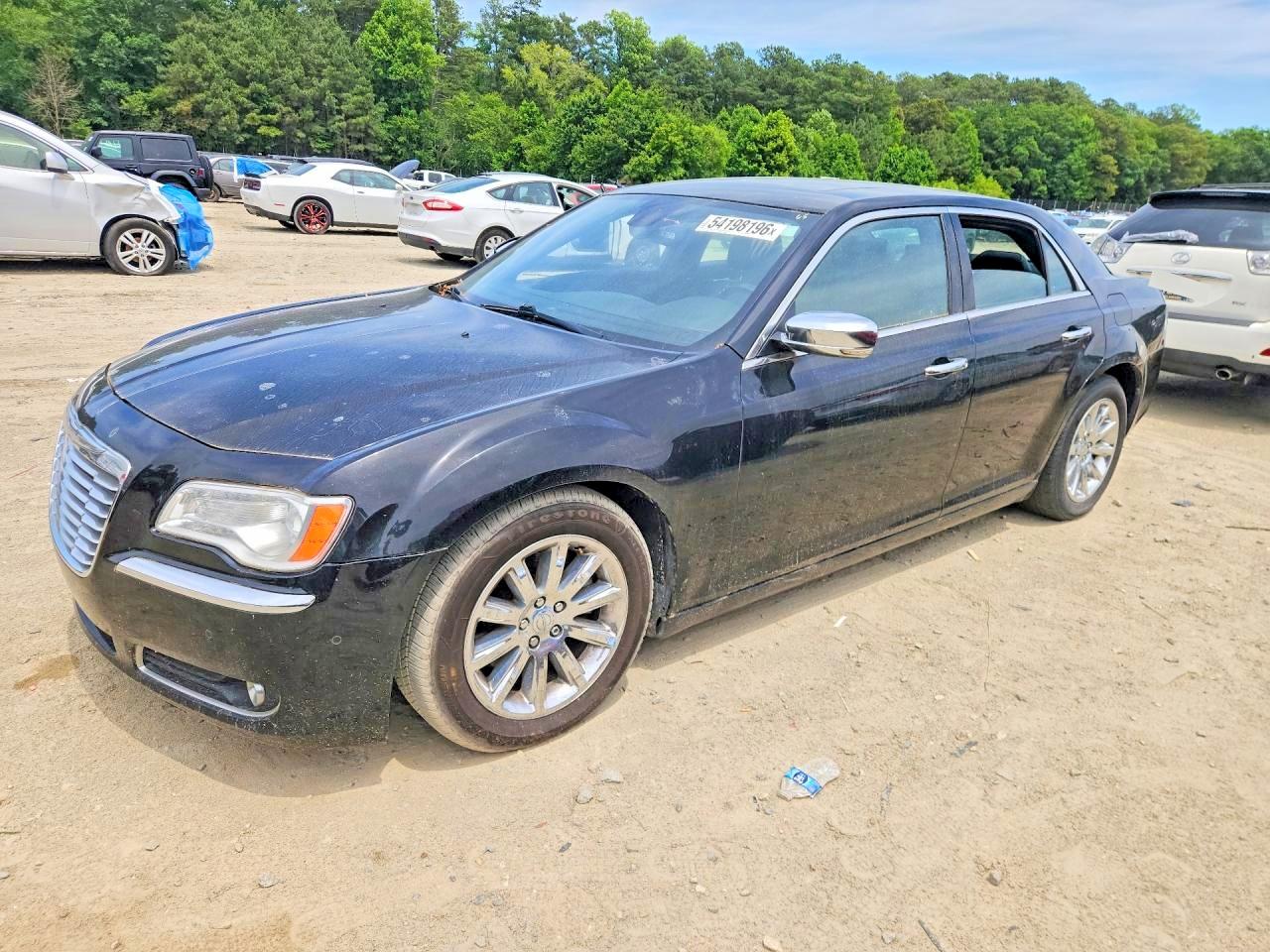 2015 CHRYSLER 300 | 2C3CCAET3EH285698 | UPCARS