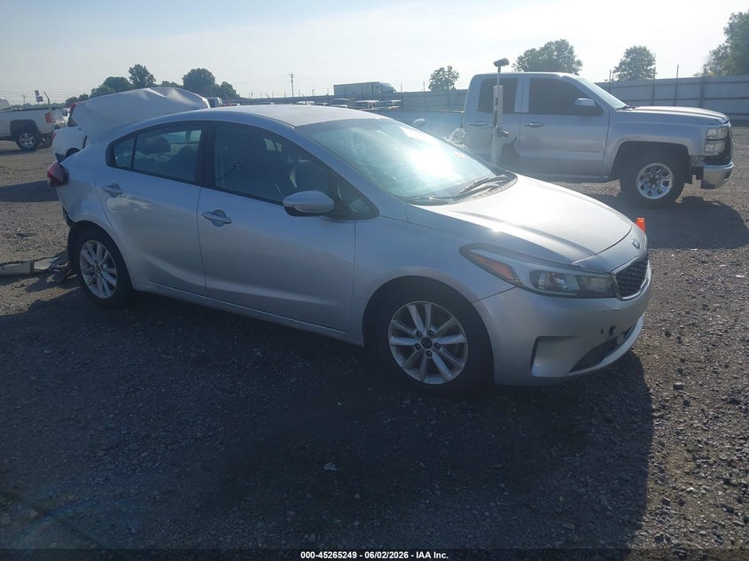 2017 KIA FORTE LX | 3KPFL4A74HE122478 | UPCARS