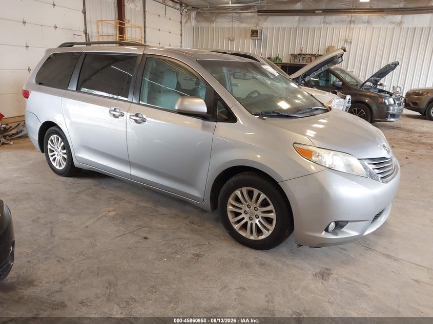 2017 TOYOTA SIENNA XLE PREMIUM 8 PASSENGER | 5TDYZ3DCXHS799891 | UPCARS