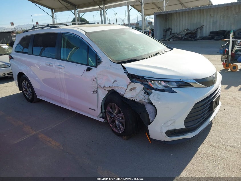 2021 TOYOTA SIENNA LE | 5TDBRKEC4MS073310 | UPCARS