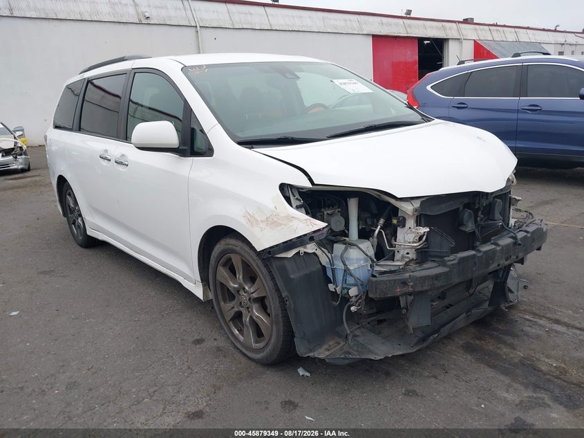 2018 TOYOTA SIENNA SE 8 PASSENGER | 5TDXZ3DCXJS917276 | UPCARS
