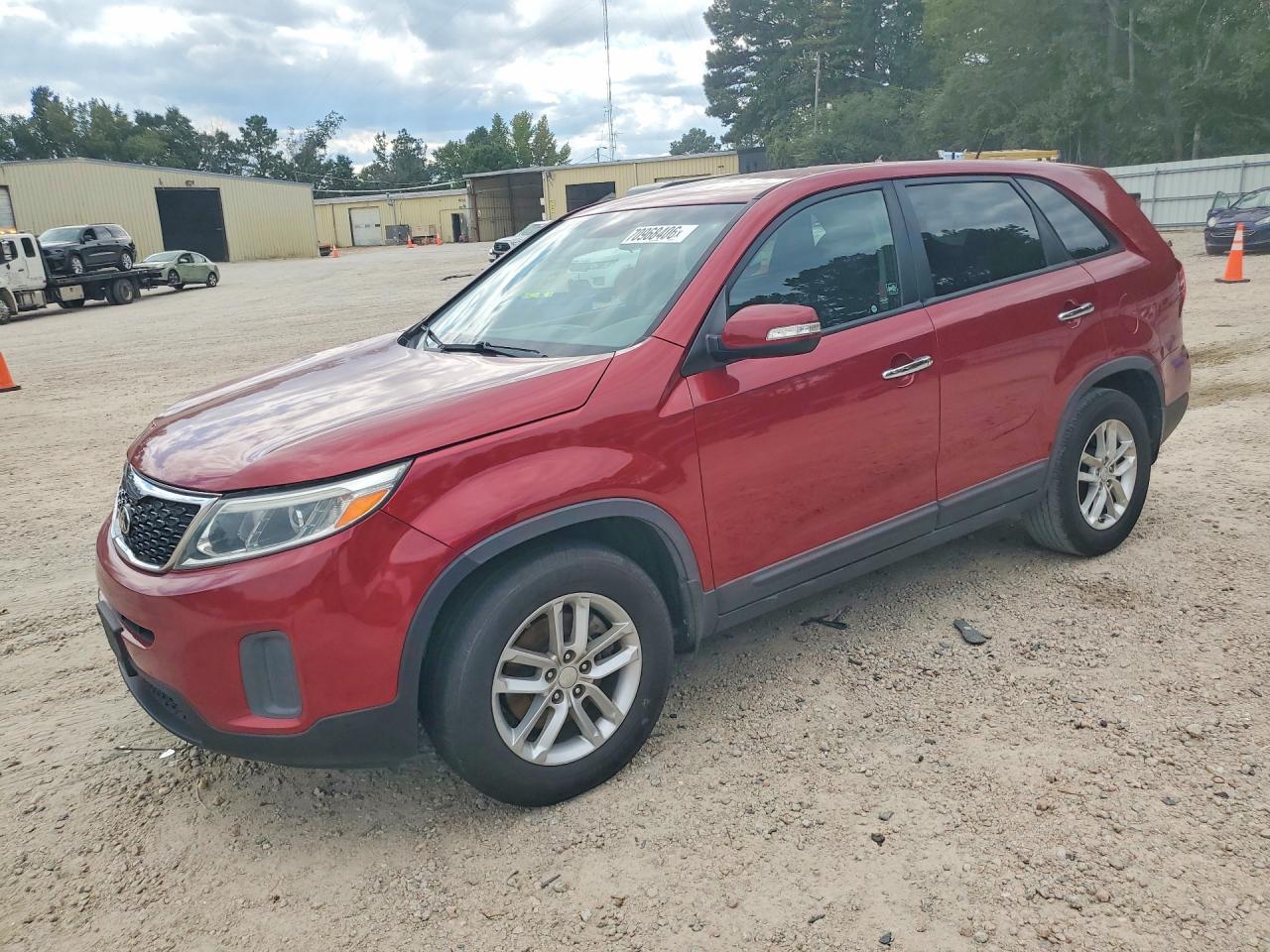 2015 KIA SORENTO LX | 5XYKT3A6XFG602766 | UPCARS