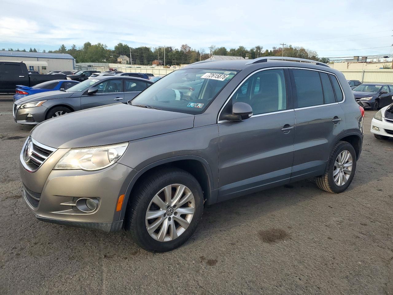 2009 VOLKSWAGEN TIGUAN SE | WVGBV75N49W527052 | UPCARS