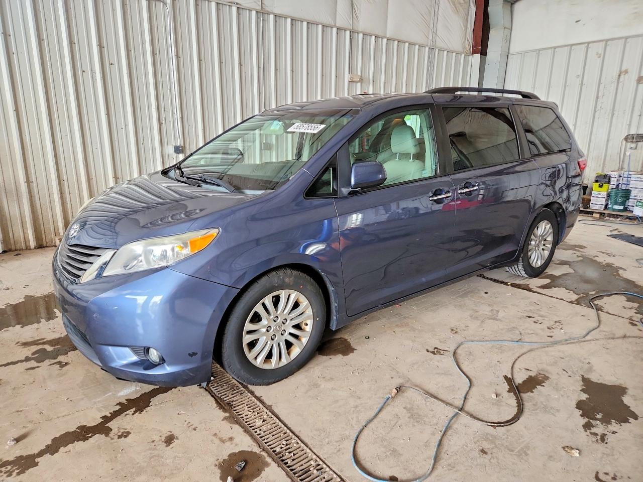 2015 TOYOTA SIENNA XLE 8-PASSENGER | 5TDYK3DC9FS599490 | UPCARS