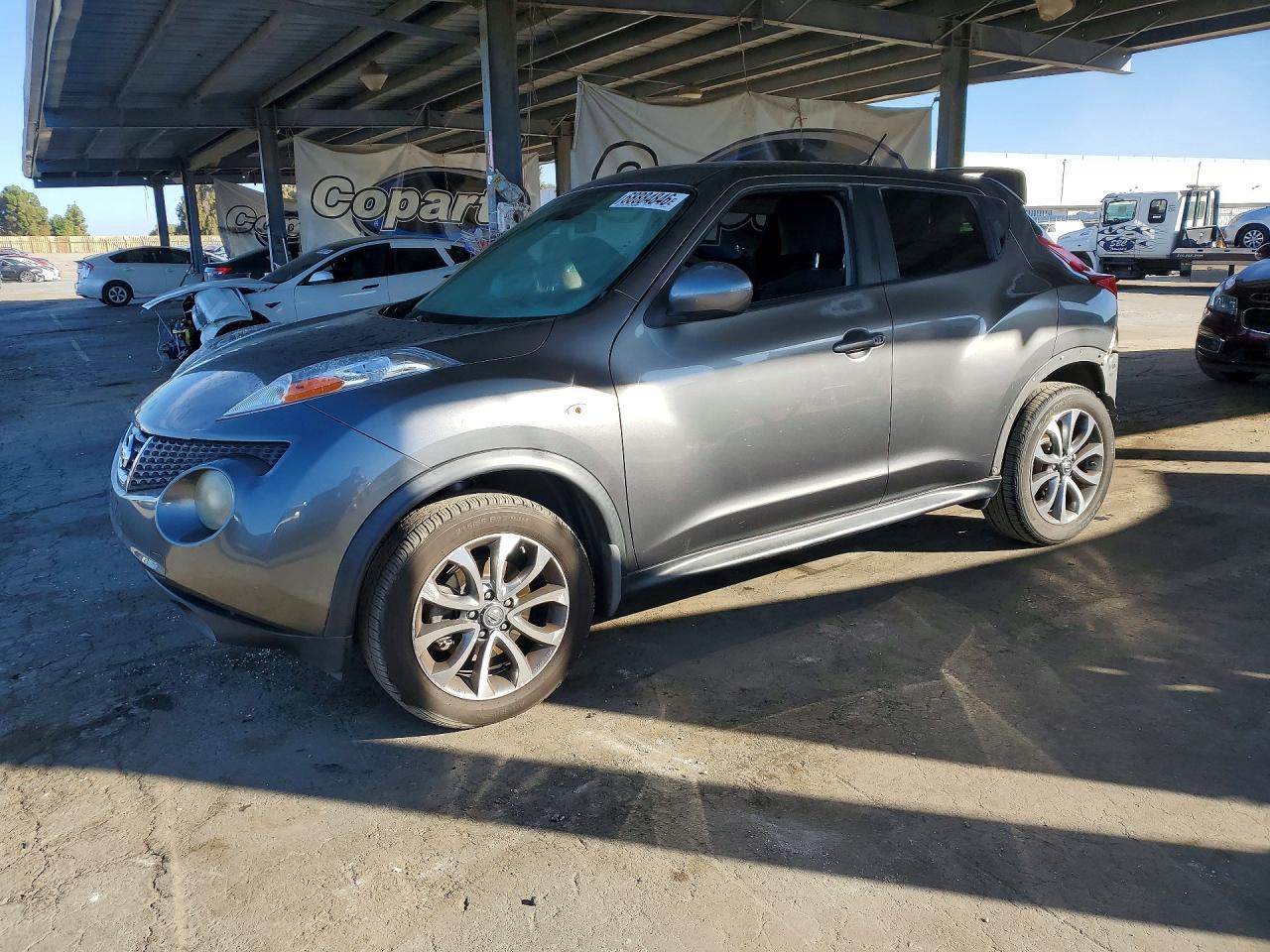 2011 NISSAN JUKE S | JN8AF5MR9BT013313 | UPCARS