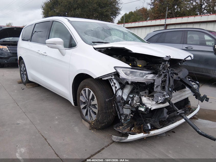 2022 CHRYSLER PACIFICA HYBRID TOURING L | 2C4RC1L79NR205407 | UPCARS