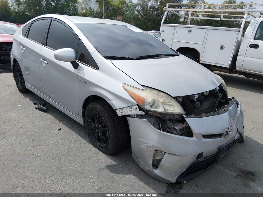 2015 TOYOTA PRIUS FOUR | JTDKN3DU9F1946660 | UPCARS