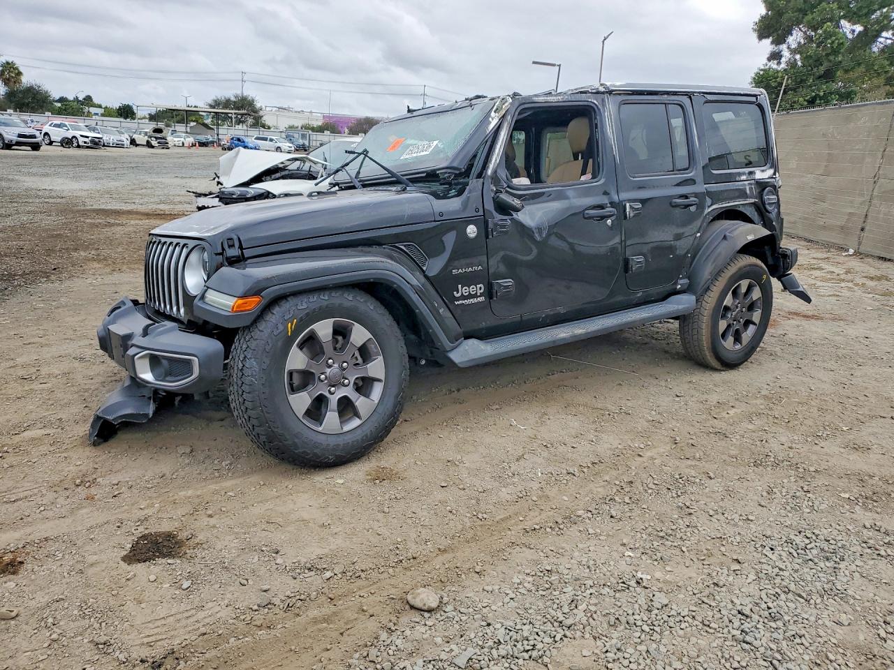 2018 JEEP WRANGLER SAHARA | 1C4HJXEG7JW190294 | UPCARS