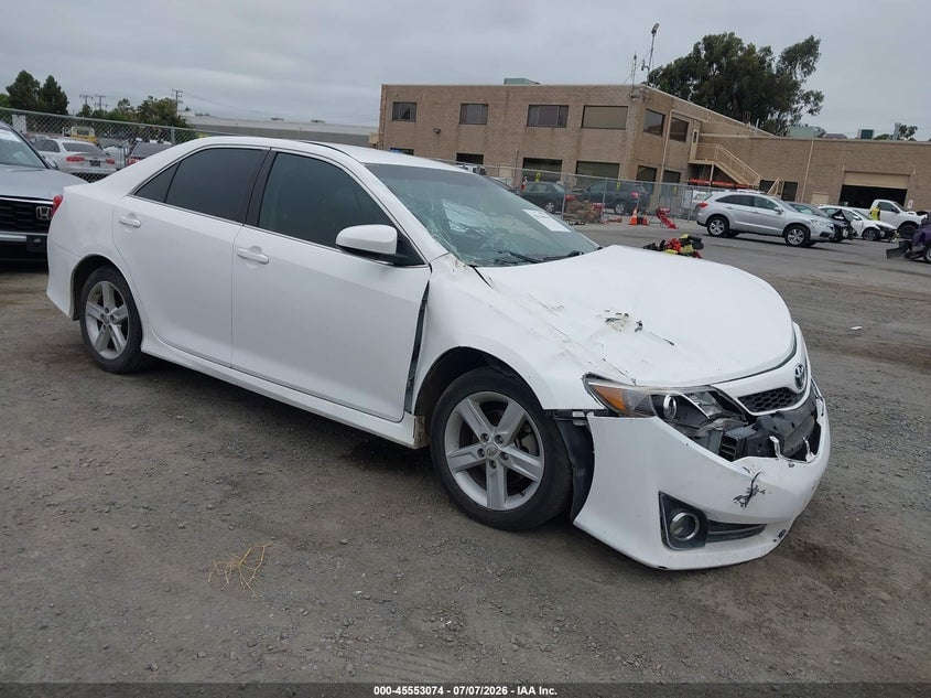 2014 TOYOTA CAMRY SE | 4T1BF1FK0EU416258 | UPCARS