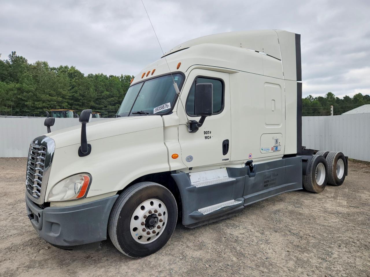 2015 FREIGHTLINER ALL OTHER | 3AKJGLD59FSGL2834 | UPCARS