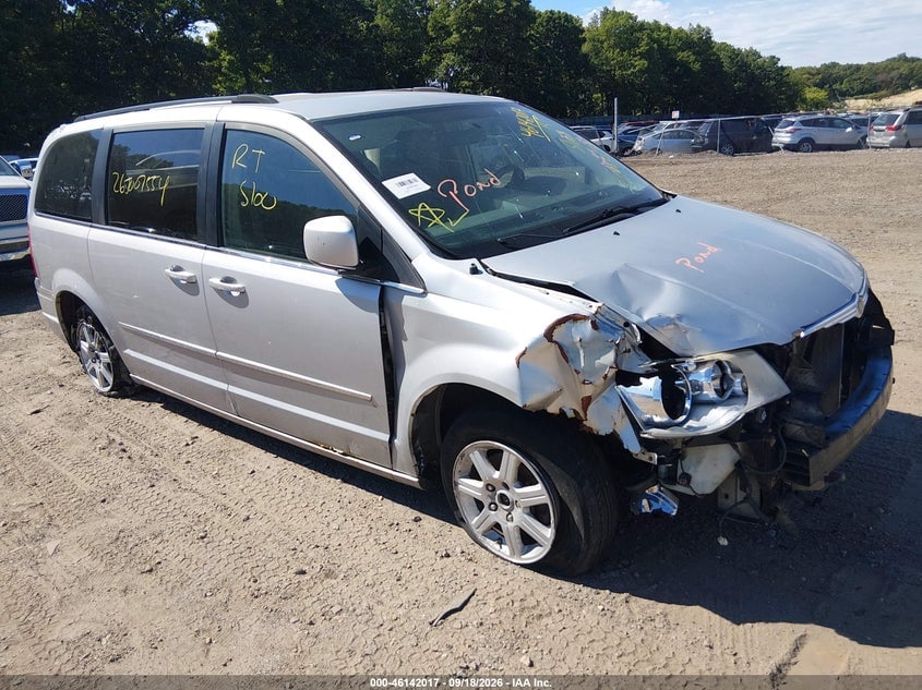 2010 CHRYSLER TOWN & COUNTRY TOURING | 2A4RR5D15AR319263 | UPCARS