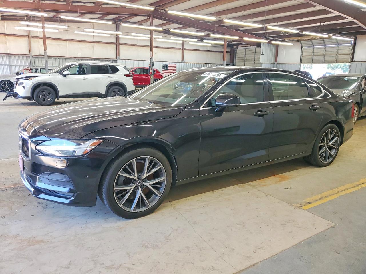 2018 VOLVO S90 T6 MOMENTUM | LVY992MK2JP024452 | UPCARS