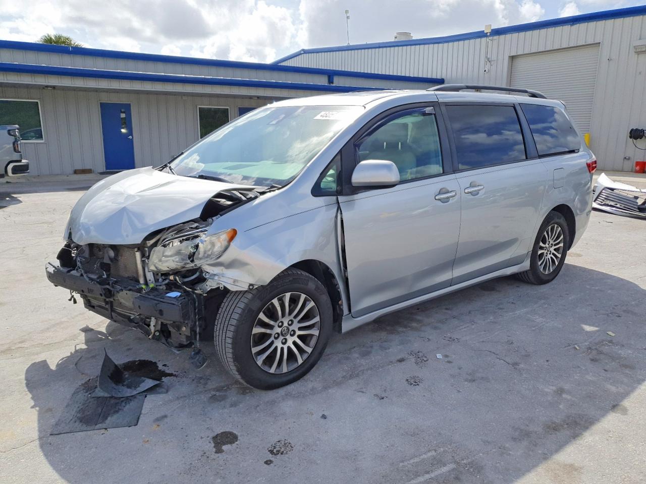 2019 TOYOTA SIENNA XLE 8-PASSENGER | 5TDYZ3DC7KS986433 | UPCARS