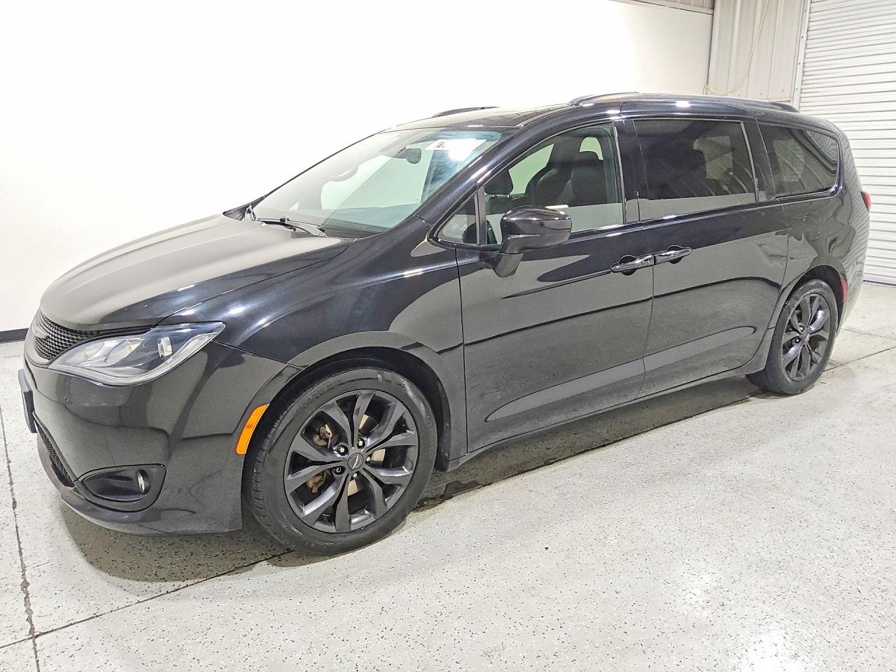2018 CHRYSLER PACIFICA TOURING L PLUS | 2C4RC1EG4JR364519 | UPCARS