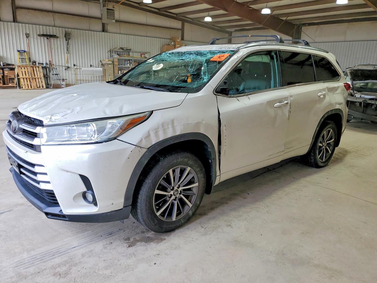 2017 TOYOTA HIGHLANDER XLE | 5TDJZRFH9HS521982 | UPCARS