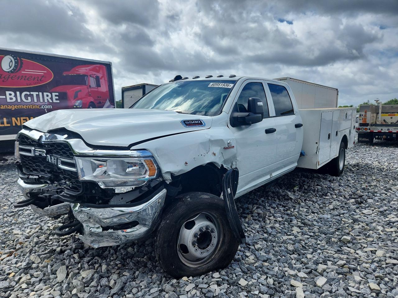 2024 RAM 5500 | 3C7WRNFL9RG393510 | UPCARS