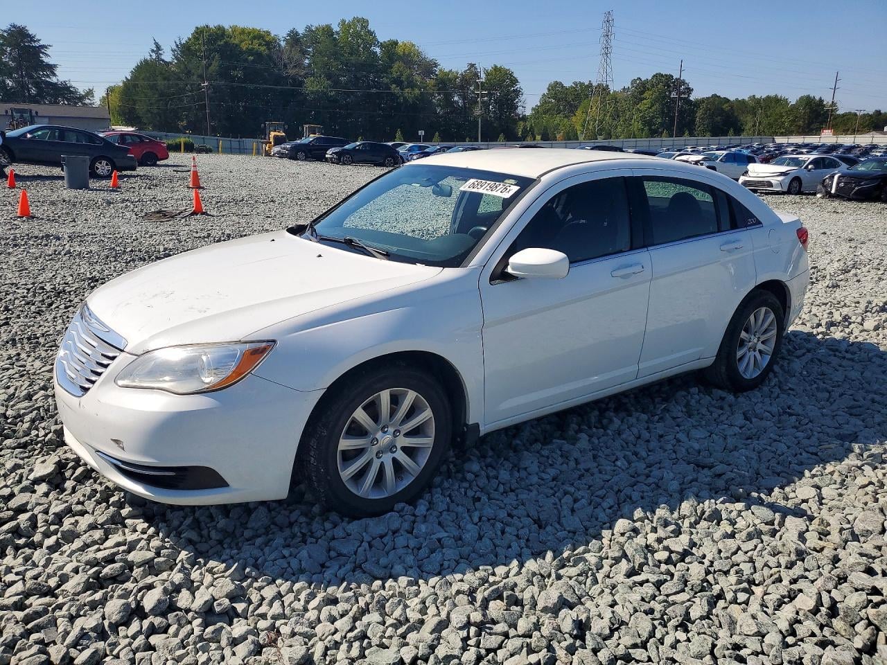 2013 CHRYSLER 200 LX | 1C3CCBAB1DN711882 | UPCARS