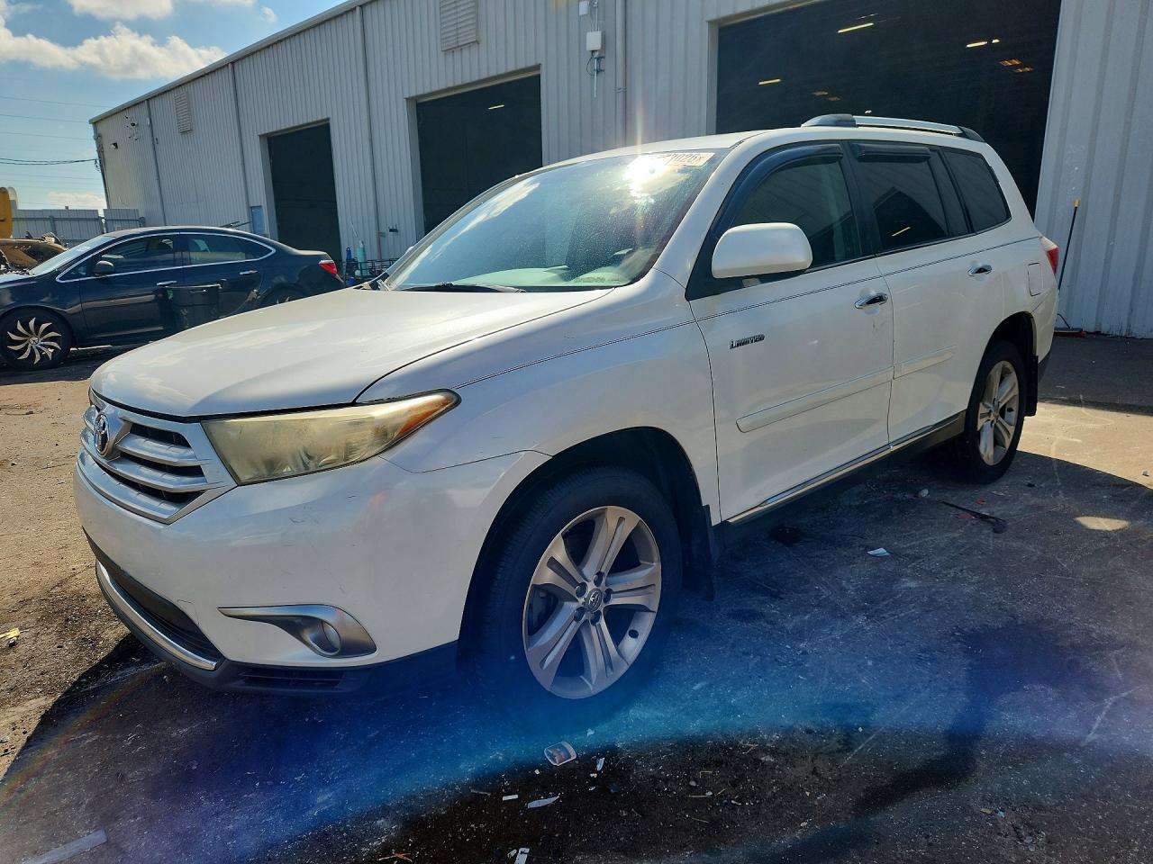 2013 TOYOTA HIGHLANDER LIMITED | 5TDYK3EH8DS103070 | UPCARS