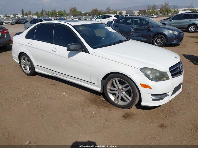 2014 MERCEDES-BENZ C 250 SPORT | WDDGF4HB7EA968131 | UPCARS