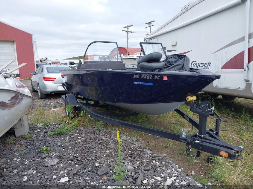2025 TRACKER OTHER | BUJ44202E425 | UPCARS