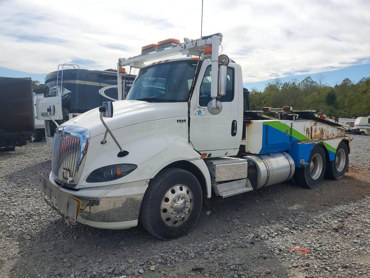 2019 INTERNATIONAL ALL OTHER TOTER TRUCK | 3HTDWTZR1KN078402 | UPCARS