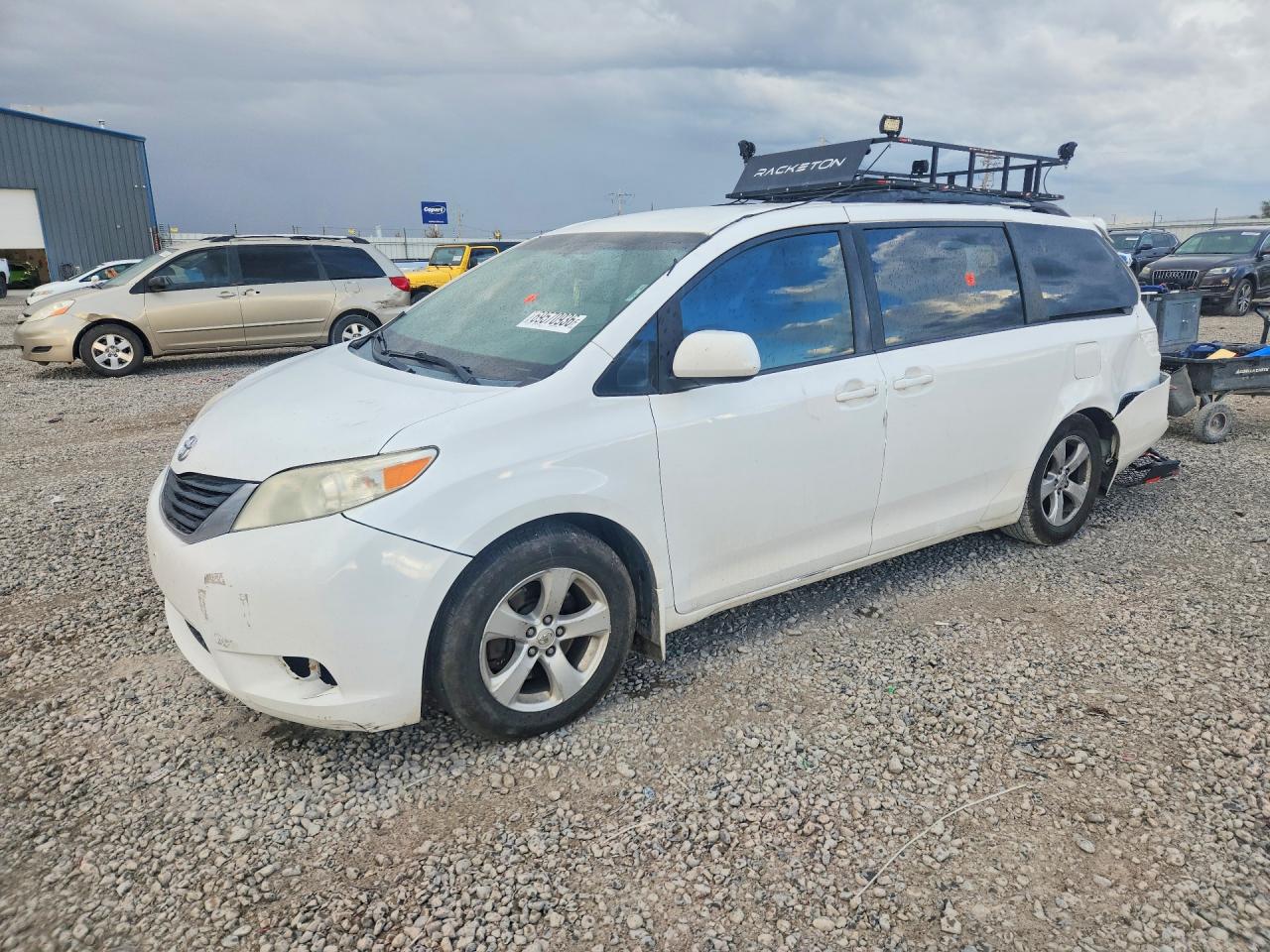 2013 TOYOTA SIENNA LE | 5TDKK3DC9DS324785 | UPCARS