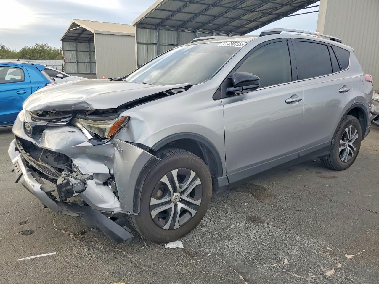 2018 TOYOTA RAV4 LE | JTMZFREV7JJ175517 | UPCARS